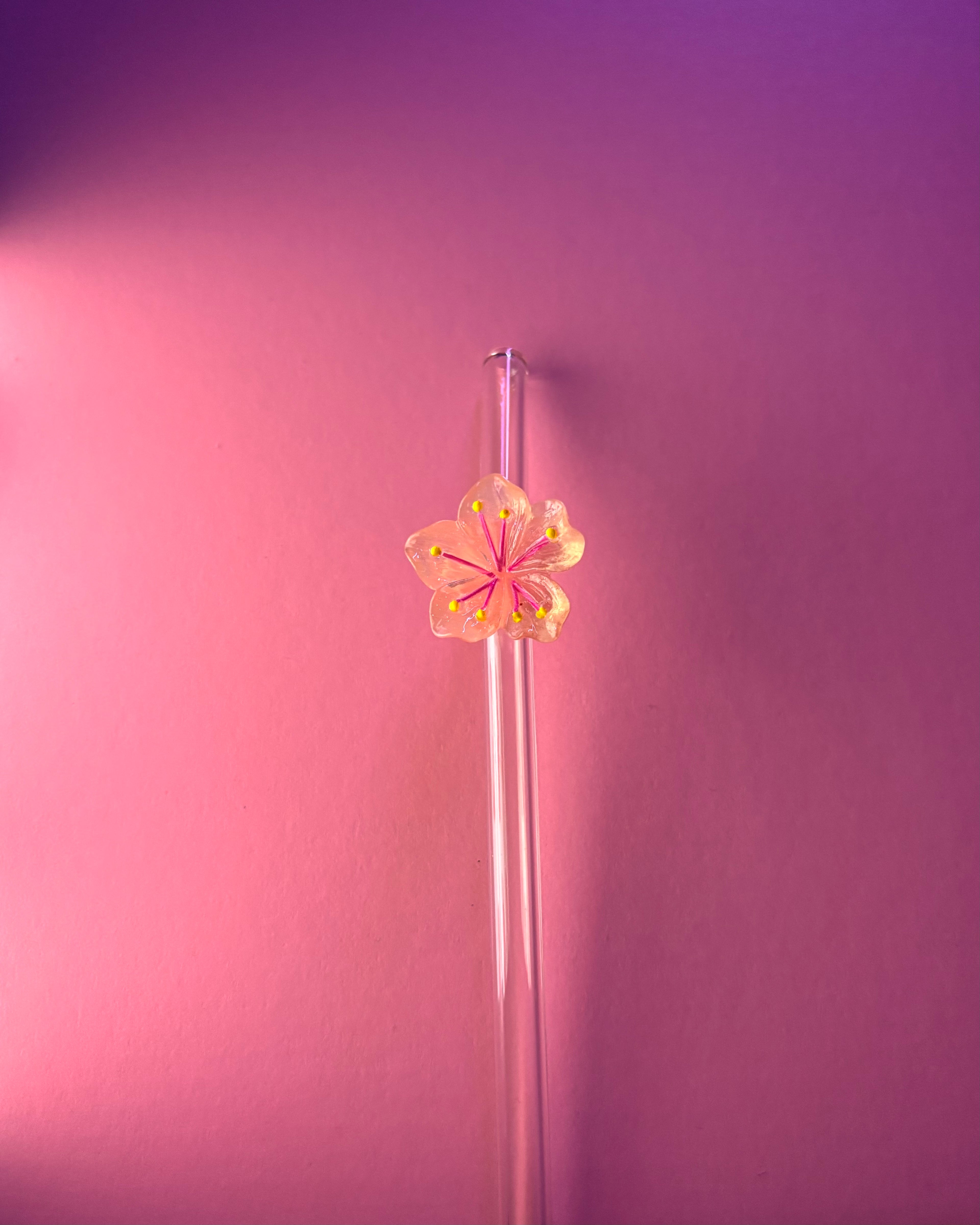 White & Pink Flower Straw